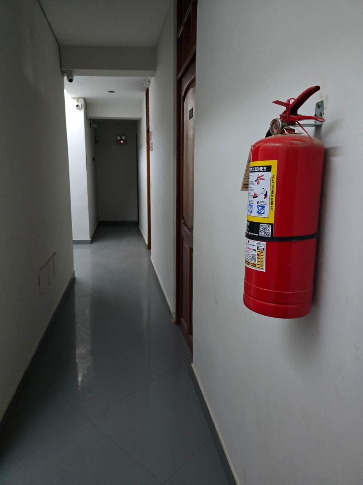 Hospedaje Mas Tarapoto Luaran gambar
